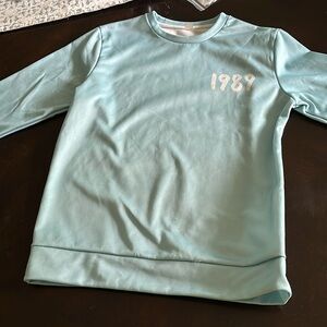 1989 Crewneck! 🩵